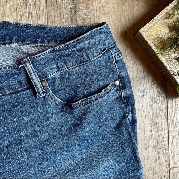 Torrid Blue relaxed boot Women's Jeans size 20R - Picture 3 of 7